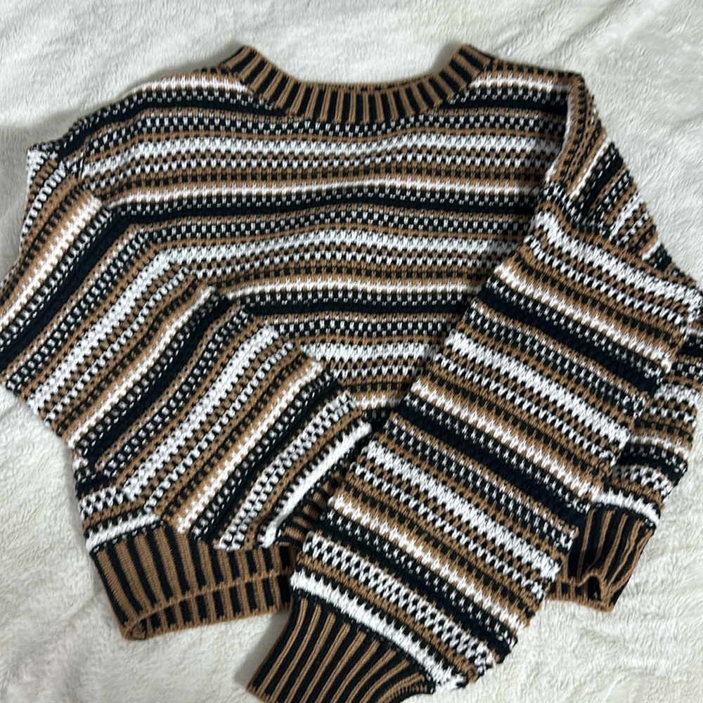 Crop knitted sweater